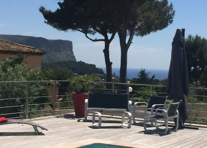 Le Petit Cassis Vue Mer Appartement 70M2 Piscine