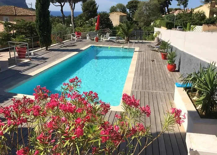 Le Petit Cassis Vue Mer Appartement 70M2 Piscine