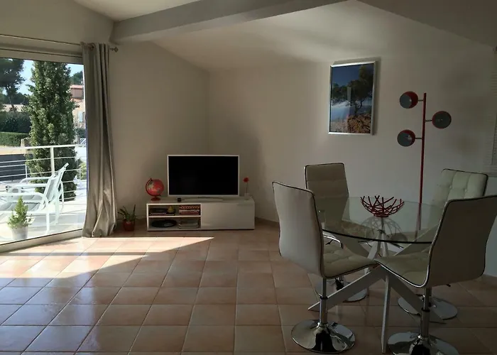 Le Petit Cassis Vue Mer Appartement 70M2 Piscine