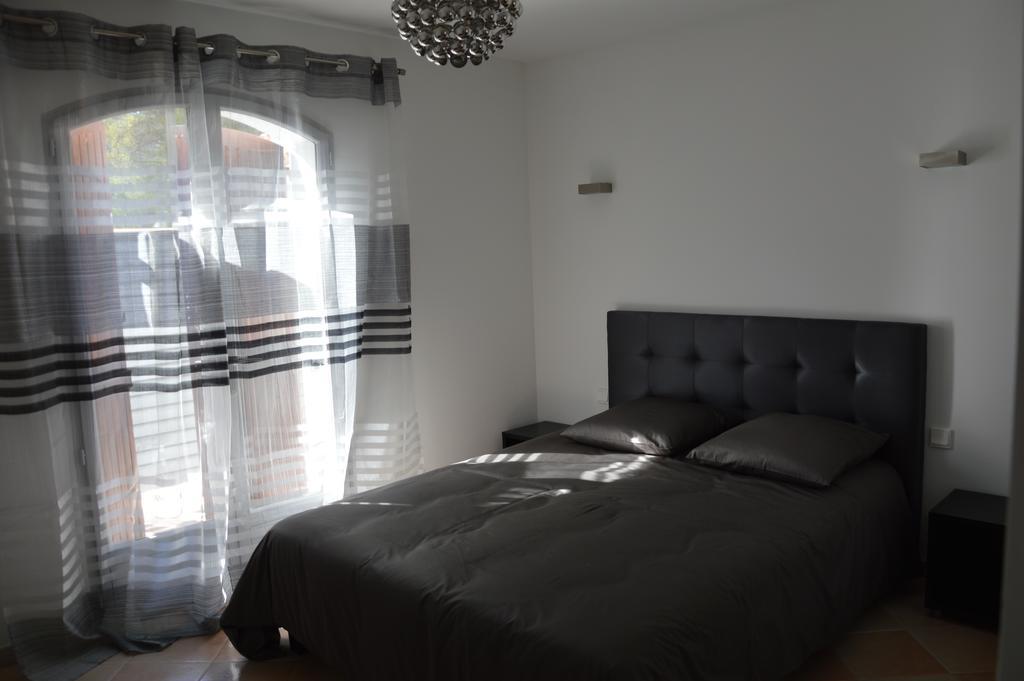 Le Petit Vue 70m2 Piscine Apartment